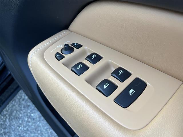 XC60 T5 AWD インスクリプション 1オナ/茶革/ナビ/TV/BT/19AW/衝突軽減B(25枚目)