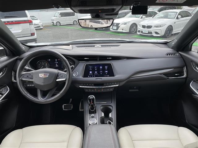 キャデラックXT4 スポーツ 1オナ/キャデラック正規D毎年記録簿/内装ライトウィート/20AW/衝突軽減/BOSEサウンド/ヘッドアップディスプレイ(11枚目)