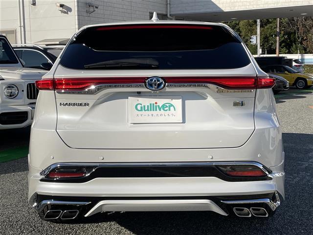 ハリアーハイブリッド Ｚ　レザーパッケージ　１オナ／調光パノラマＲ／モデリスタエアロＧＲＡＮ　ＢＬＡＺＥ　ＳＴＹＬＥ／フロントエアロＬＥＤ付／シグネチャーイルミ／パノラミックビュー／置く充電（11枚目）