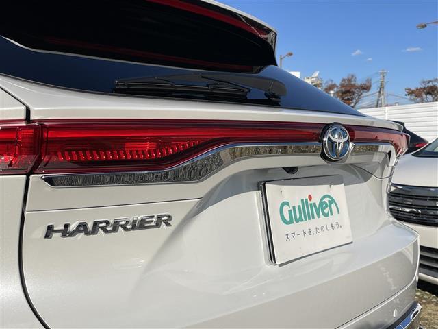 ハリアーハイブリッド Ｚ　レザーパッケージ　１オナ／調光パノラマＲ／モデリスタエアロＧＲＡＮ　ＢＬＡＺＥ　ＳＴＹＬＥ／フロントエアロＬＥＤ付／シグネチャーイルミ／パノラミックビュー／置く充電（12枚目）