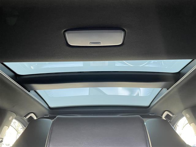 ハリアーハイブリッド Ｚ　レザーパッケージ　１オナ／調光パノラマＲ／モデリスタエアロＧＲＡＮ　ＢＬＡＺＥ　ＳＴＹＬＥ／フロントエアロＬＥＤ付／シグネチャーイルミ／パノラミックビュー／置く充電（16枚目）