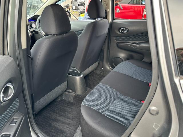 ノート Ｘ　ＤＩＧ－Ｓ　☆純正ナビ　ＢＴ／フルセグＴＶ／ＣＤ／ＤＶＤ／ＳＤ☆バックカメラ☆ＥＴＣ☆スマートキー☆電動格納ミラー☆純正フロアマット☆アイドリングストップ（24枚目）