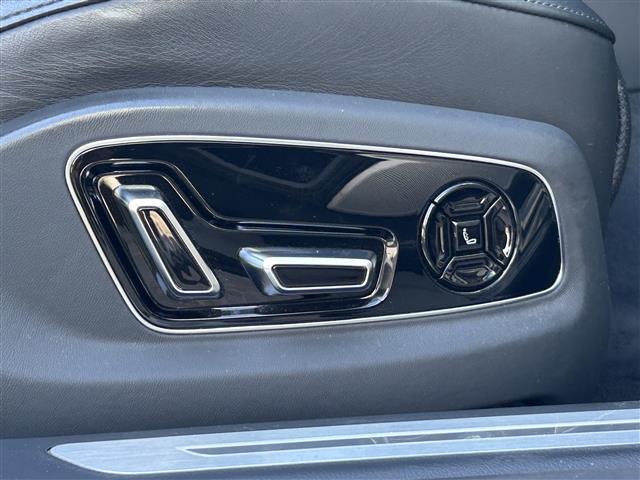 S8 ベースグレード ワンオーナー 純正メモリナビ Audiドライバーアシスト Audiドライブセレクト サンルーフ BANG&OLVFSENサウンド アラウンドビュー・バックカメラ 4WD ターボ パワーバックドア(11枚目)
