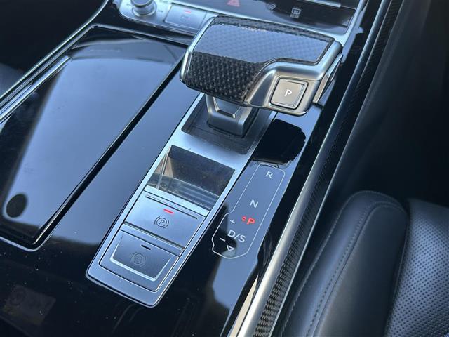 S8 ベースグレード ワンオーナー 純正メモリナビ Audiドライバーアシスト Audiドライブセレクト サンルーフ BANG&OLVFSENサウンド アラウンドビュー・バックカメラ 4WD ターボ パワーバックドア(14枚目)