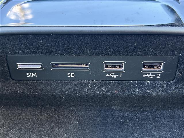 S8 ベースグレード ワンオーナー 純正メモリナビ Audiドライバーアシスト Audiドライブセレクト サンルーフ BANG&OLVFSENサウンド アラウンドビュー・バックカメラ 4WD ターボ パワーバックドア(15枚目)