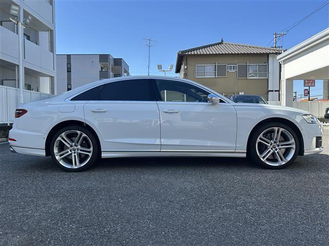 S8 ベースグレード ワンオーナー 純正メモリナビ Audiドライバーアシスト Audiドライブセレクト サンルーフ BANG&OLVFSENサウンド アラウンドビュー・バックカメラ 4WD ターボ パワーバックドア(37枚目)