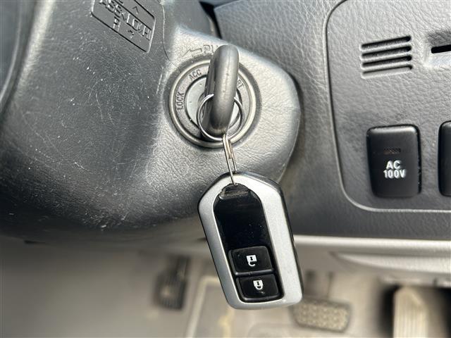 アルファードV AS ワンオーナー 純正HDDナビ FM/AM/CD/DVD/MD/アナログ サンルーフ 純正フリップダウンモニター バックカメラ 100V充電 両側パワースライドドア HIDヘッドライト フォグランプ(17枚目)