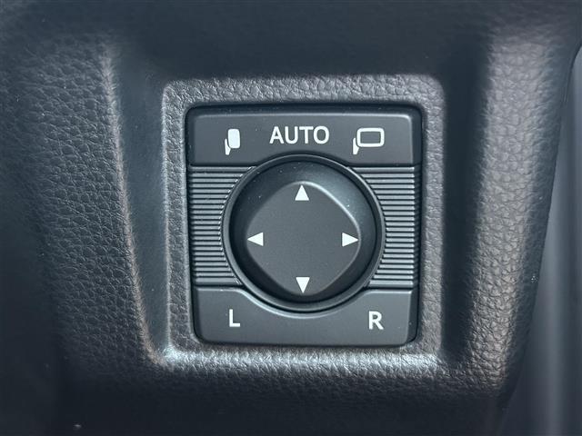 クラウンハイブリッド Ｓ　Ｃパッケージ　メーカー８型ナビ　全周囲カメラ　ドラレコ　ＨＵＤ　ビルトインＥＴＣ　追従クルコン　衝突軽減　レーンキープアシスト　電動Ｐ　オートブレーキホールド　ＲＳＡ　ＲＣＴＡ　ＢＳＭ　ＬＥＤ　レザーシート　保証書（9枚目）