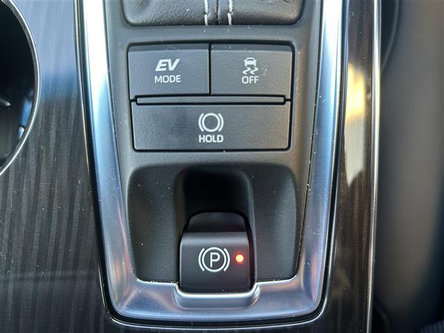 クラウンハイブリッド Ｓ　Ｃパッケージ　メーカー８型ナビ　全周囲カメラ　ドラレコ　ＨＵＤ　ビルトインＥＴＣ　追従クルコン　衝突軽減　レーンキープアシスト　電動Ｐ　オートブレーキホールド　ＲＳＡ　ＲＣＴＡ　ＢＳＭ　ＬＥＤ　レザーシート　保証書（16枚目）