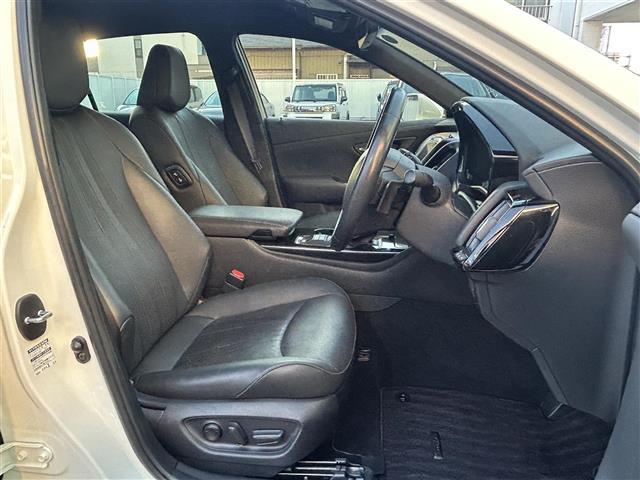 クラウンハイブリッド Ｓ　Ｃパッケージ　メーカー８型ナビ　全周囲カメラ　ドラレコ　ＨＵＤ　ビルトインＥＴＣ　追従クルコン　衝突軽減　レーンキープアシスト　電動Ｐ　オートブレーキホールド　ＲＳＡ　ＲＣＴＡ　ＢＳＭ　ＬＥＤ　レザーシート　保証書（25枚目）