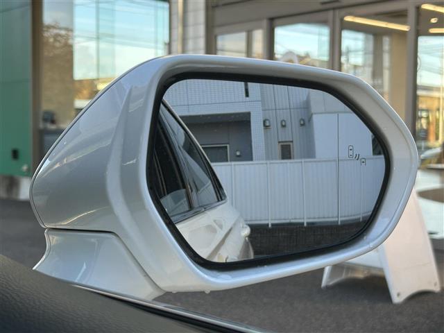 クラウンハイブリッド Ｓ　Ｃパッケージ　メーカー８型ナビ　全周囲カメラ　ドラレコ　ＨＵＤ　ビルトインＥＴＣ　追従クルコン　衝突軽減　レーンキープアシスト　電動Ｐ　オートブレーキホールド　ＲＳＡ　ＲＣＴＡ　ＢＳＭ　ＬＥＤ　レザーシート　保証書（38枚目）