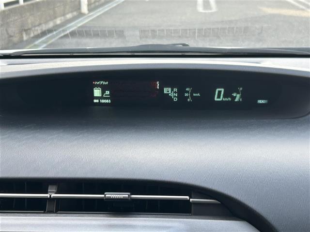 プリウス Ｇツーリングセレクション　純正ＨＤＤナビ　ＦＭ／ＡＭ／ＣＤ／ＤＶＤ／ＢＴ／フルセグ　モデリスタエアロ　バックカメラ　パワーシート（Ｄ席）　ハーフレザーシート　ＬＥＤヘッドライト　フォグランプ　純正ＡＷ１７インチ　電動格納ミラー（13枚目）