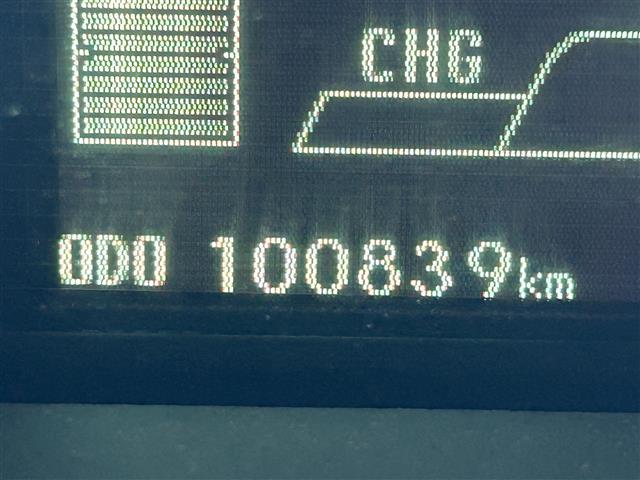 プリウス Ｇツーリングセレクション　純正ＨＤＤナビ　ＦＭ／ＡＭ／ＣＤ／ＤＶＤ／ＢＴ／フルセグ　モデリスタエアロ　バックカメラ　パワーシート（Ｄ席）　ハーフレザーシート　ＬＥＤヘッドライト　フォグランプ　純正ＡＷ１７インチ　電動格納ミラー（14枚目）