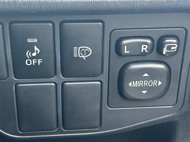 プリウス Ｇツーリングセレクション　純正ＨＤＤナビ　ＦＭ／ＡＭ／ＣＤ／ＤＶＤ／ＢＴ／フルセグ　モデリスタエアロ　バックカメラ　パワーシート（Ｄ席）　ハーフレザーシート　ＬＥＤヘッドライト　フォグランプ　純正ＡＷ１７インチ　電動格納ミラー（17枚目）