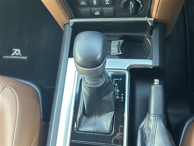 ランドクルーザープラド TX Lパッケージ 70thアニバーサリーリミテッド ワンオーナー メーカーナビ FM/AM/BT/USB/Miracast/フルセグ 全方位カメラ サンルーフ トヨタセーフティーセンス ETC2.0 レザーシート エアーシート ドライブレコーダー(9枚目)