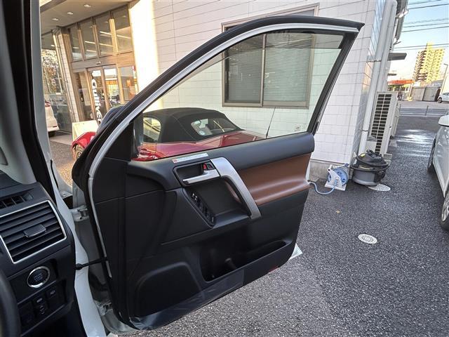 ランドクルーザープラド TX Lパッケージ 70thアニバーサリーリミテッド ワンオーナー メーカーナビ FM/AM/BT/USB/Miracast/フルセグ 全方位カメラ サンルーフ トヨタセーフティーセンス ETC2.0 レザーシート エアーシート ドライブレコーダー(21枚目)