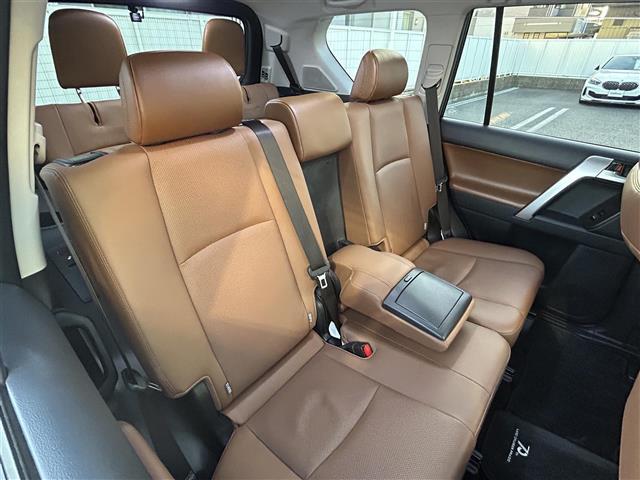 ランドクルーザープラド TX Lパッケージ 70thアニバーサリーリミテッド ワンオーナー メーカーナビ FM/AM/BT/USB/Miracast/フルセグ 全方位カメラ サンルーフ トヨタセーフティーセンス ETC2.0 レザーシート エアーシート ドライブレコーダー(24枚目)