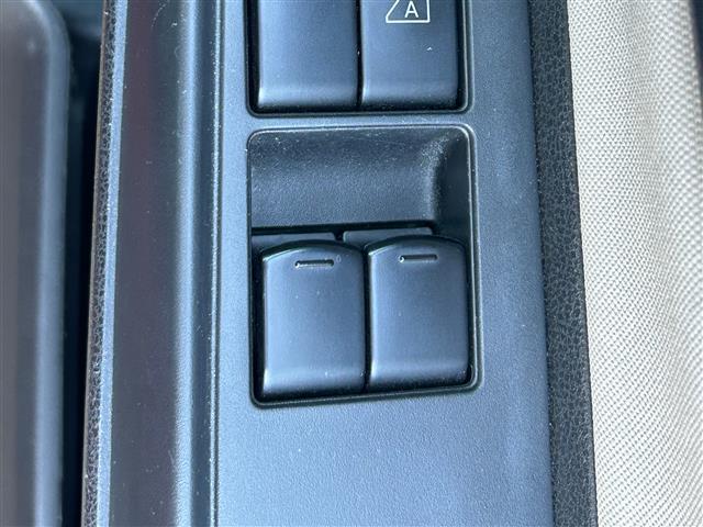 ノート X 純正SDナビ FM/AM/CD/DVD/BT/AUX/USB/WALKMAN/フルセグ アラウンドビューモニター エマージェンシーブレーキ 車線逸脱警報 コーナーセンサー スマートキー ETC(18枚目)