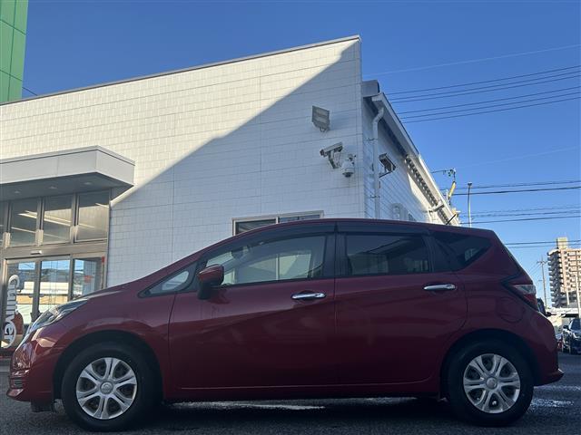 ノート X 純正SDナビ FM/AM/CD/DVD/BT/AUX/USB/WALKMAN/フルセグ アラウンドビューモニター エマージェンシーブレーキ 車線逸脱警報 コーナーセンサー スマートキー ETC(29枚目)