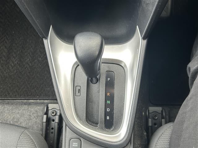 ヤリスクロス ハイブリッドＧ　ワンオーナー　純正ディスプレイオーディオ　ＦＭ／ＡＭ／ＢＴ／ＵＳＢ／Ｍｉｒａｃａｓｔ　トヨタセーフティーセンス　パワーバックドア　デジタルインナーミラー　ＬＥＤヘッドライト　純正ＡＷ１６インチ（11枚目）