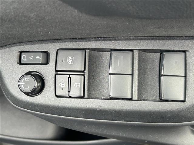 ヤリスクロス ハイブリッドＧ　ワンオーナー　純正ディスプレイオーディオ　ＦＭ／ＡＭ／ＢＴ／ＵＳＢ／Ｍｉｒａｃａｓｔ　トヨタセーフティーセンス　パワーバックドア　デジタルインナーミラー　ＬＥＤヘッドライト　純正ＡＷ１６インチ（17枚目）