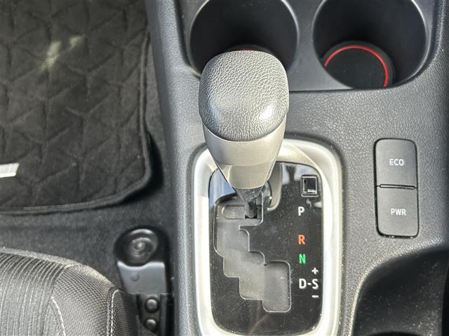 ハイラックス Z ワンオーナー 4WD 社外ディスプレイオーディオ AM FM BT LDA PCS RSA クリアランスソナー DAC バックカメラ 純正アルミ ETC オート格納ミラー スマートキー スペアキー(7枚目)