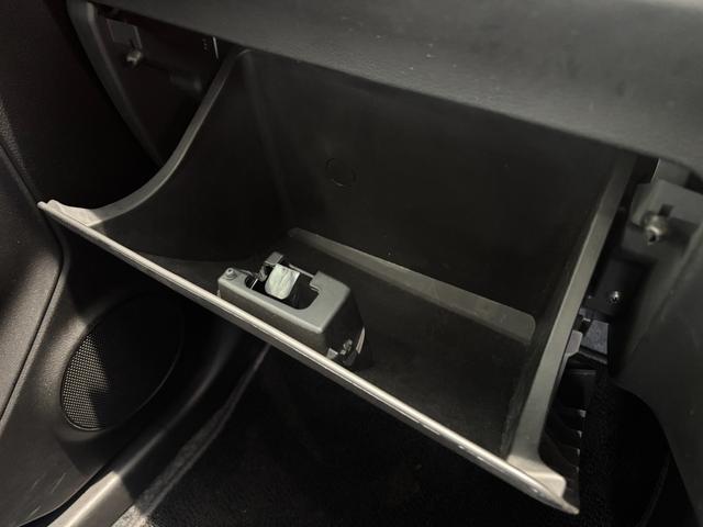 アルト Ｌ　禁煙　ワンオーナー　後方コーナーセンサー　前方ドライブレコーダー　シートヒーター　オートライト　ＡＢＳ　横滑り防止装置　盗難防止装置　衝突被害軽減システム　車線逸脱警報　キーレス　スペアキー　保証書（25枚目）