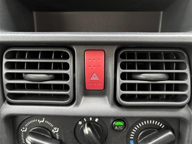 キャリイトラック スーパーキャリイ　Ｘ　ワンオーナー　禁煙　ドライブレコーダー　プリクラッシュ　ＡＢＳ　横滑り防止装置　レーンキープアシスト　オートマチックハイビーム　コーナーセンサー　フォグランプ　ドアバイザー　保証書　取扱説明書（5枚目）