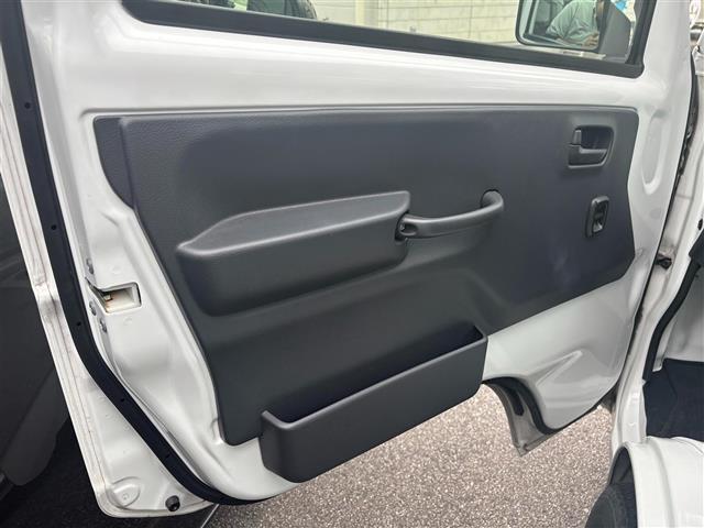 キャリイトラック スーパーキャリイ　Ｘ　ワンオーナー　禁煙　ドライブレコーダー　プリクラッシュ　ＡＢＳ　横滑り防止装置　レーンキープアシスト　オートマチックハイビーム　コーナーセンサー　フォグランプ　ドアバイザー　保証書　取扱説明書（33枚目）