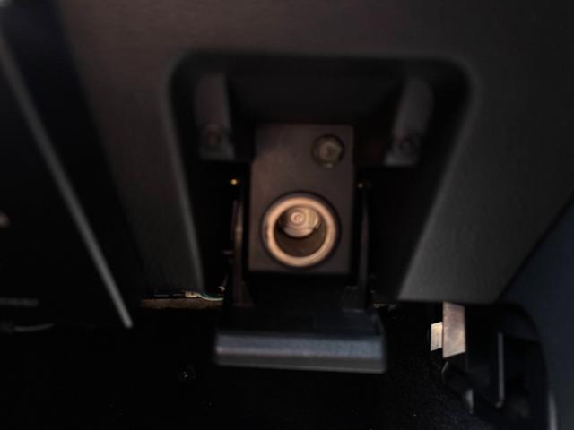 フェアレディZ バージョンT BOSEサウンド 7スピーカー 6CDチェンジャー ETC 本革シート シートヒーター パワーシート HIDライト オートエアコン 純正17インチアルミホイール キーレスエントリー スペアキー(27枚目)