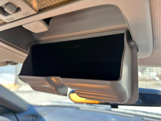 フェアレディZ バージョンT BOSEサウンド 7スピーカー 6CDチェンジャー ETC 本革シート シートヒーター パワーシート HIDライト オートエアコン 純正17インチアルミホイール キーレスエントリー スペアキー(30枚目)