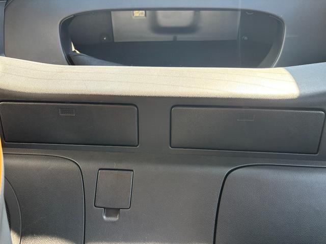 フェアレディZ バージョンT BOSEサウンド 7スピーカー 6CDチェンジャー ETC 本革シート シートヒーター パワーシート HIDライト オートエアコン 純正17インチアルミホイール キーレスエントリー スペアキー(32枚目)