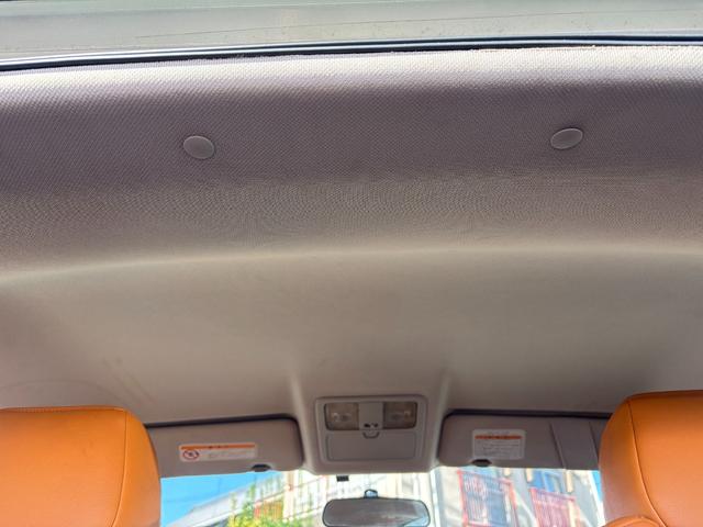 フェアレディZ バージョンT BOSEサウンド 7スピーカー 6CDチェンジャー ETC 本革シート シートヒーター パワーシート HIDライト オートエアコン 純正17インチアルミホイール キーレスエントリー スペアキー(42枚目)