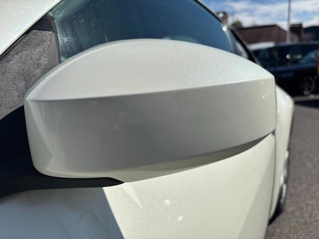 フェアレディZ バージョンT BOSEサウンド 7スピーカー 6CDチェンジャー ETC 本革シート シートヒーター パワーシート HIDライト オートエアコン 純正17インチアルミホイール キーレスエントリー スペアキー(56枚目)