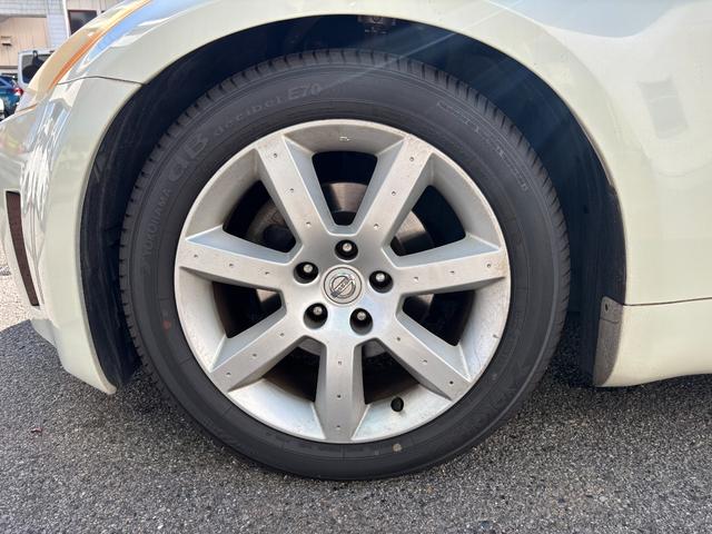 フェアレディZ バージョンT BOSEサウンド 7スピーカー 6CDチェンジャー ETC 本革シート シートヒーター パワーシート HIDライト オートエアコン 純正17インチアルミホイール キーレスエントリー スペアキー(57枚目)