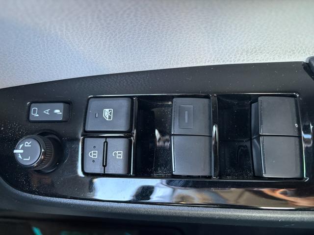 プリウス SセーフティプラスII 禁煙 ワンオーナー 純正ナビ 地デジTV Bluetooth バックカメラ ドライブレコーダー ETC 前後コーナーセンサー LEDオートハイビーム レーダークルーズ LKA BSM 1500W電源(23枚目)