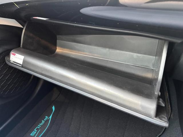 プリウス SセーフティプラスII 禁煙 ワンオーナー 純正ナビ 地デジTV Bluetooth バックカメラ ドライブレコーダー ETC 前後コーナーセンサー LEDオートハイビーム レーダークルーズ LKA BSM 1500W電源(33枚目)