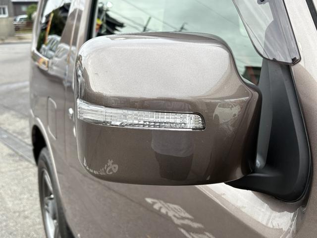 ジムニー クロスアドベンチャー　禁煙　パートタイム４ＷＤ　背面タイヤ　ＥＴＣ　ナビ　地デジＴＶ　ＤＶＤ　ＵＳＢ　シートヒーター　ハーフレザーシート　純正フロアマット　純正アルミホイール　ドアバイザー　フォグランプ　保証書　取扱説明書（52枚目）