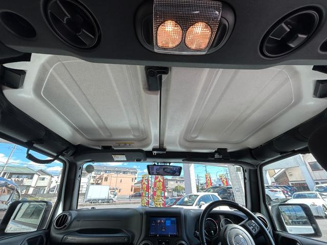 ジープ・ラングラーアンリミテッド スポーツ 4WD 社外ナビ フルセグTV DVD再生 Bluetooth接続 サイド バックカメラ デジタルミラー ドラレコ ETC クルコン ダウンヒルアシスト 横滑り防止 背面タイヤ 前後フォグランプ(19枚目)