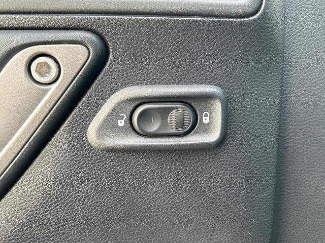 ジープ・ラングラーアンリミテッド スポーツ 4WD 社外ナビ フルセグTV DVD再生 Bluetooth接続 サイド バックカメラ デジタルミラー ドラレコ ETC クルコン ダウンヒルアシスト 横滑り防止 背面タイヤ 前後フォグランプ(23枚目)