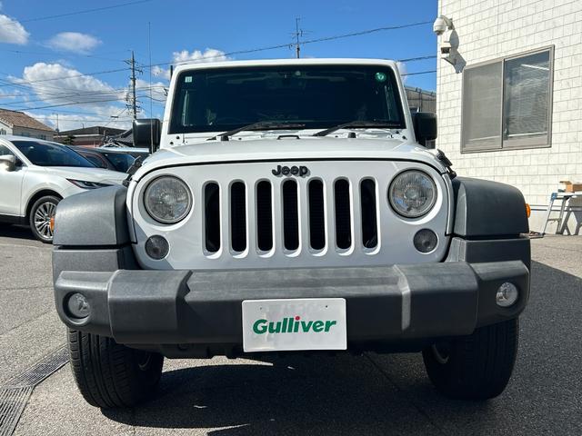 ジープ・ラングラーアンリミテッド スポーツ 4WD 社外ナビ フルセグTV DVD再生 Bluetooth接続 サイド バックカメラ デジタルミラー ドラレコ ETC クルコン ダウンヒルアシスト 横滑り防止 背面タイヤ 前後フォグランプ(44枚目)