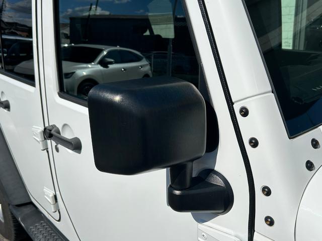 ジープ・ラングラーアンリミテッド スポーツ 4WD 社外ナビ フルセグTV DVD再生 Bluetooth接続 サイド バックカメラ デジタルミラー ドラレコ ETC クルコン ダウンヒルアシスト 横滑り防止 背面タイヤ 前後フォグランプ(51枚目)