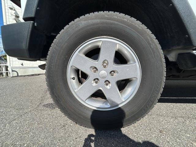 ジープ・ラングラーアンリミテッド スポーツ 4WD 社外ナビ フルセグTV DVD再生 Bluetooth接続 サイド バックカメラ デジタルミラー ドラレコ ETC クルコン ダウンヒルアシスト 横滑り防止 背面タイヤ 前後フォグランプ(60枚目)