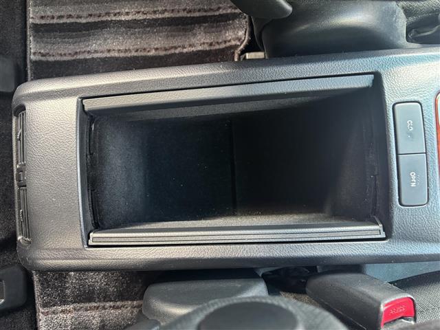 ハリアー 240G Lパッケージ 禁煙 ワンオーナー バックカメラ 純正HDDナビ ビルトインETC パワーシート 純正フロアマット 純正アルミホイール オートライト AFS ABS 保証書 取扱説明書 スペアキー(20枚目)