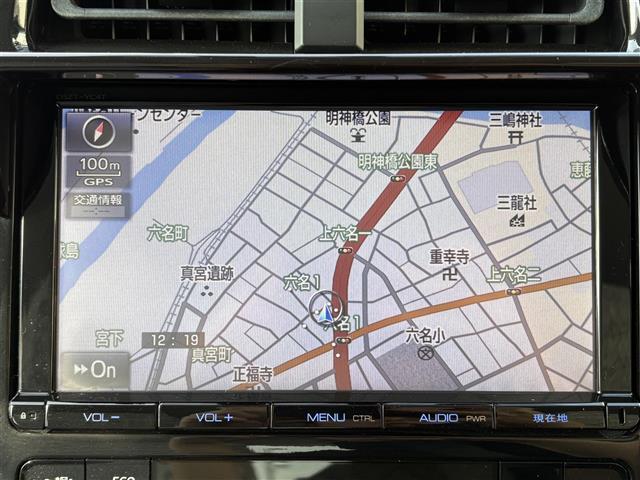 プリウス Ｓ　ワンオーナー　禁煙　９インチＳＤナビ　フルセグ　ＢＴ　バックカメラ　ＥＴＣ　トノカバー　フロアマット　ＡＢＳ　横滑り防止装置　盗難防止装置　オートライト　アルミホイール　保証書　取扱説明書　スペアキー（3枚目）