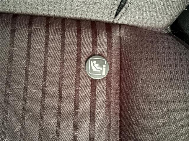 プリウス Ｓセーフティプラス　☆純正ナビ・Ｂｌｕｅｔｏｏｔｈａｕｄｉｏ・ＴＶ・ＤＶＤ☆バックカメラ☆ビルトインＥＴＣ２．０☆レーダークルーズコントロール☆ドライブレコーダー☆サンルーフ☆ローダウン☆モデリスタエアロ（20枚目）