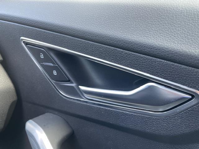 安心の全車保証付き！（※部分保証、国産車は納車後３ヶ月、輸入車は納車後１ヶ月の保証期間となります）。その他長期保証（有償）もご用意しております！※長期保証を付帯できる車両には条件がございます。