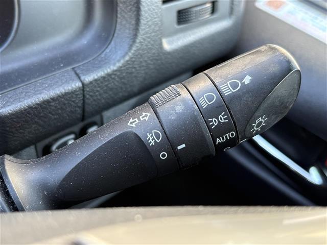 ハイエースバン ロングスーパーGL 社外ナビ Bluetooth フルセグTV DVD再生 バックカメラ ビルトインETC 両側イージークローザースライドドア ディーゼル車 ヘッドライトレベライザー 全席シートカバー ドアバイザー(12枚目)