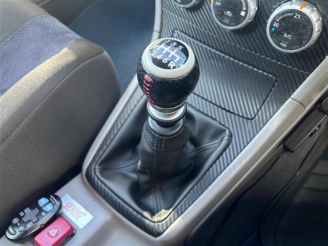 フォレスター STiバージョン 禁煙 4WD 6MT バックカメラ 社外ナビ ETC ルーフレール 電格ミラー 前後ドライブレコーダー STI純正アルミホイール STIスポイラー HIDライト ブレンボブレーキキャリパー(6枚目)