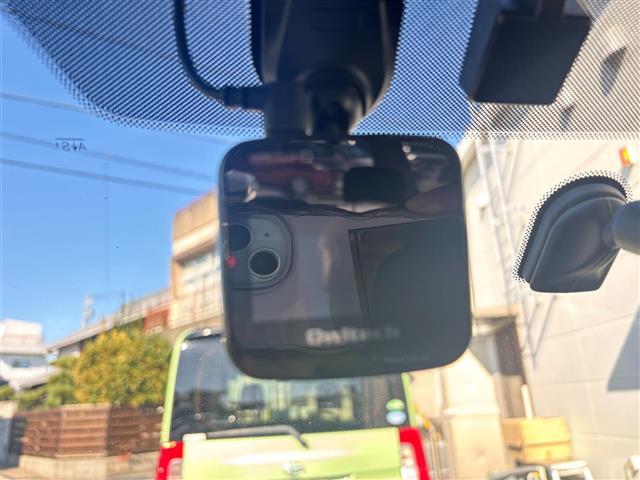 フォレスター STiバージョン 禁煙 4WD 6MT バックカメラ 社外ナビ ETC ルーフレール 電格ミラー 前後ドライブレコーダー STI純正アルミホイール STIスポイラー HIDライト ブレンボブレーキキャリパー(17枚目)